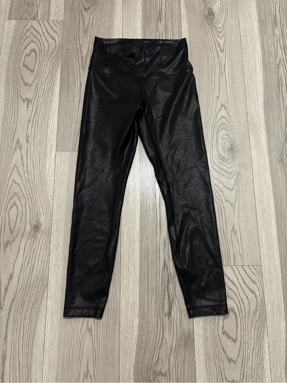 Lululemon Black Luxe Shine Leggings Size 6